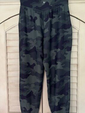 Old Navy High Rise Camo Jogger Womens Powersoft Go Dry Athleisure Size Small